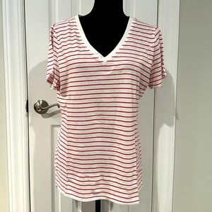 Striped v-neck t-shirt